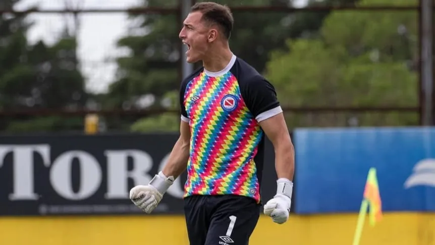 Argentinos Juniors: Arqueros Lesionados y un Juvenil Podría Debutar en la Bombonera
