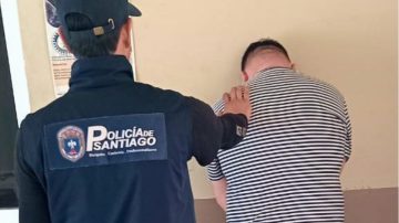 El Cruce: Apresan a sujeto que ofrecía en venta un auto secuestrado por la policía