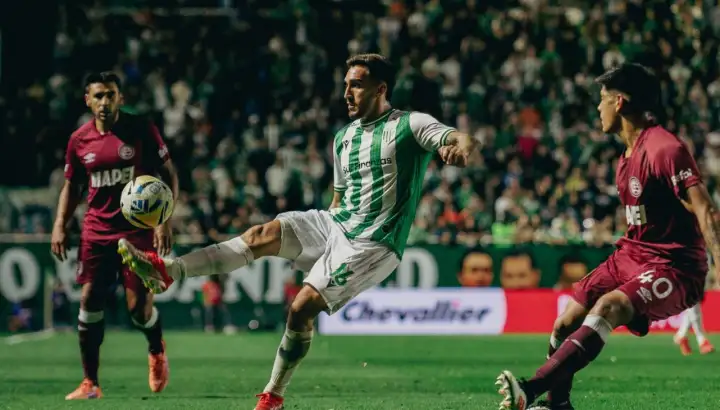 Banfield se quedó con el clásico del Sur y festejó ante Lanús