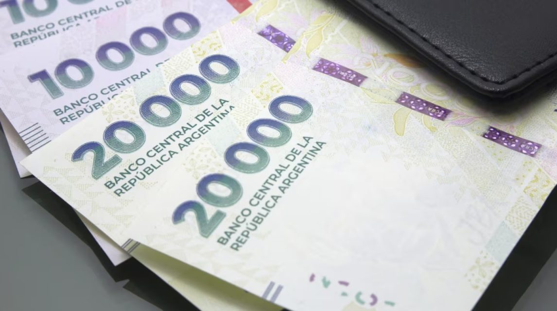 Los bancarios acordaron un aumento salarial que eleva el básico a casi dos millones de pesos