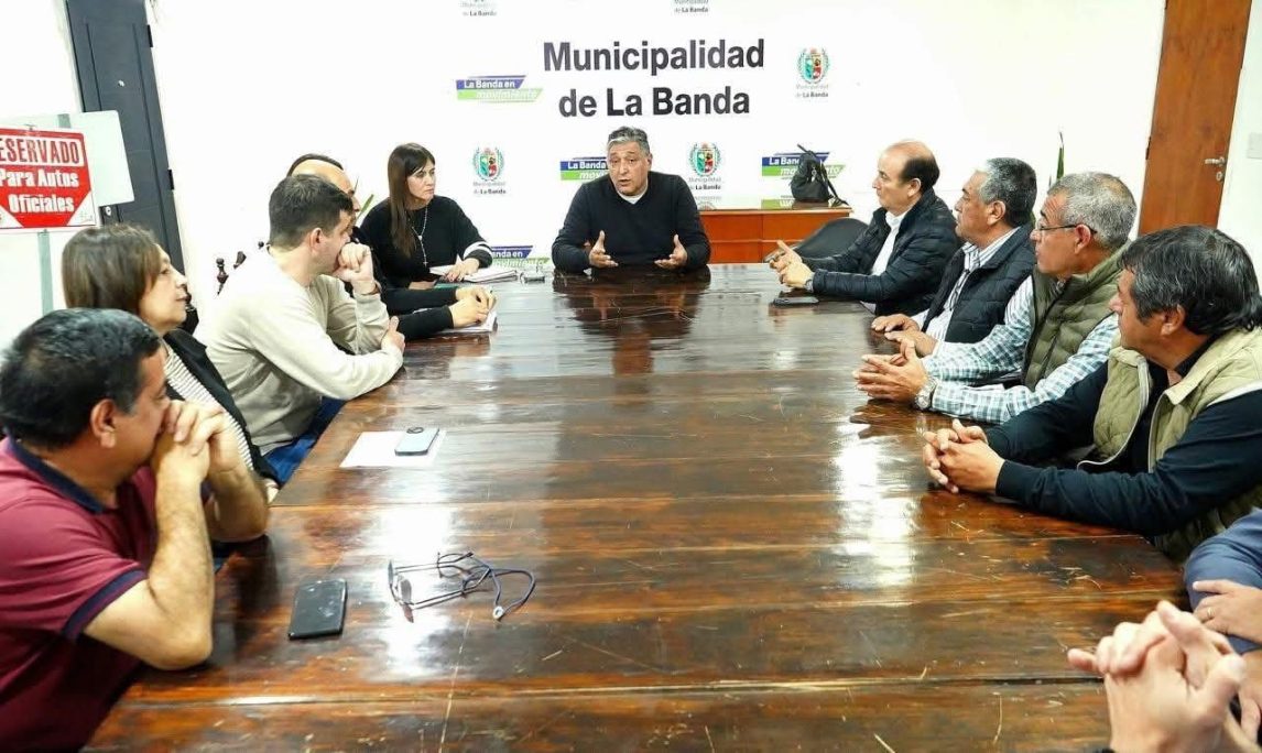 Municipales de La Banda reciben 100% de aumento