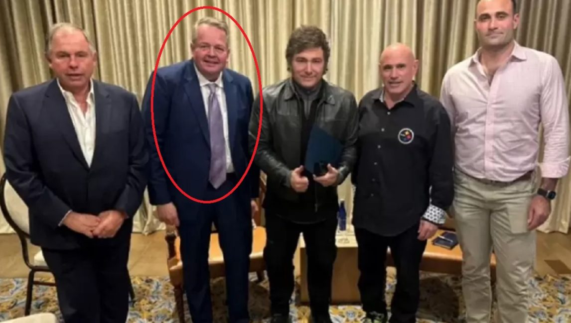Barry Bennet, principal conexión entre Milei y Trump fue condenado por conspiración