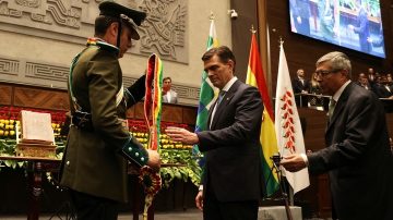 “Dios, patria y familia”: Rodrigo Paz Pereira asumió como nuevo presidente de Bolivia