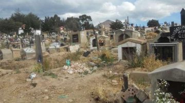 Misterio en el cementerio: Denunció que sacaron el ataúd con los restos de su abuela