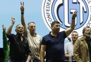 El Gobierno manifestó conformidad con el nuevo triunvirato de la CGT y lo calificó de “dialoguista”
