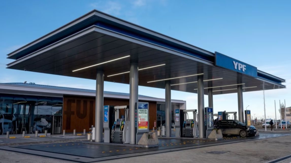 Aumentos en diciembre: alquileres, transporte y servicios encarecerán el mes para los argentinos