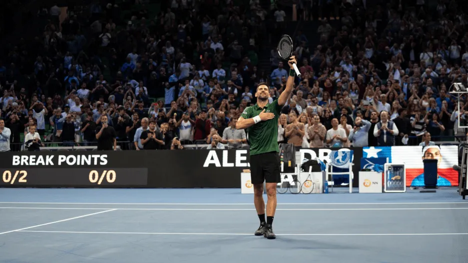 Djokovic campeón en Atenas, pero se baja de las ATP Finals por lesión