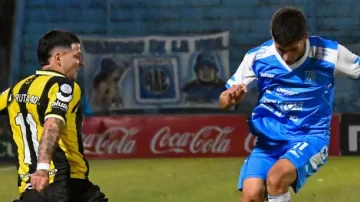 Estudiantes de Río Cuarto pegó primero: venció a Deportivo Madryn y quedó a un paso de la Primera División
