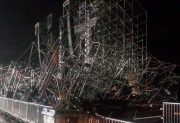 San Nicolás: La cola de un tornado derribó un escenario en plena fiesta