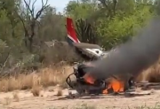 Videos: cayó una avioneta narco en un campo de Rosario de la Frontera