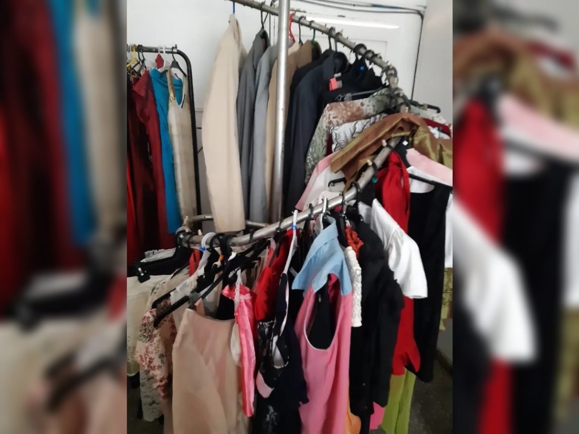 Sigue la colecta de trajes y vestidos para que más estudiantes puedan celebrar su egreso