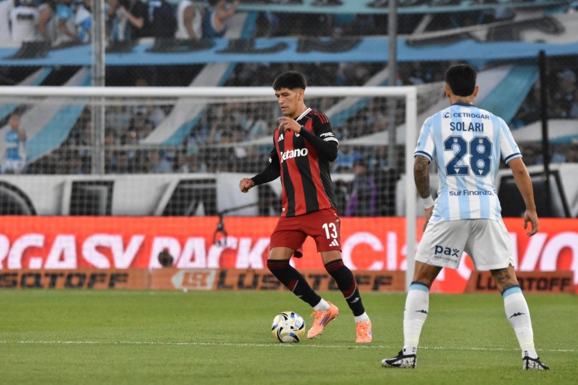 EN VIVO: en un apasionante partido, Racing le gana de manera agónica a River por 3 a 2