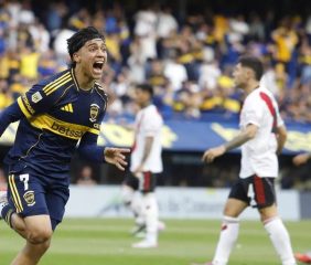 Hay acuerdo entre Boca y Nápoli por el Changuito Zeballos