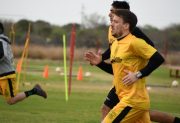 El plantel superior de Mitre volvió a los entrenamientos a la espera del nuevo DT