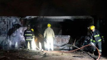 Barrio Almirante Brown: Incendio de contenedor generó alarma entre los vecinos