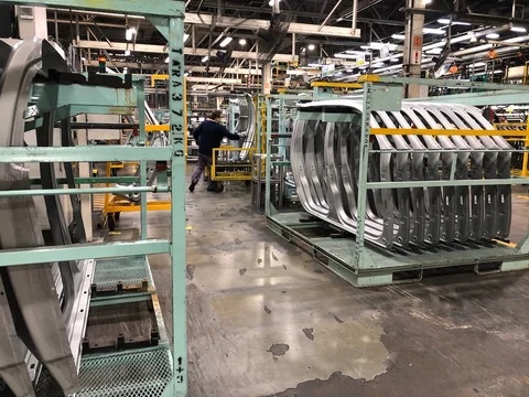 Cayó fuerte el empleo industrial y el 97% de las empresas no prevé sumar personal