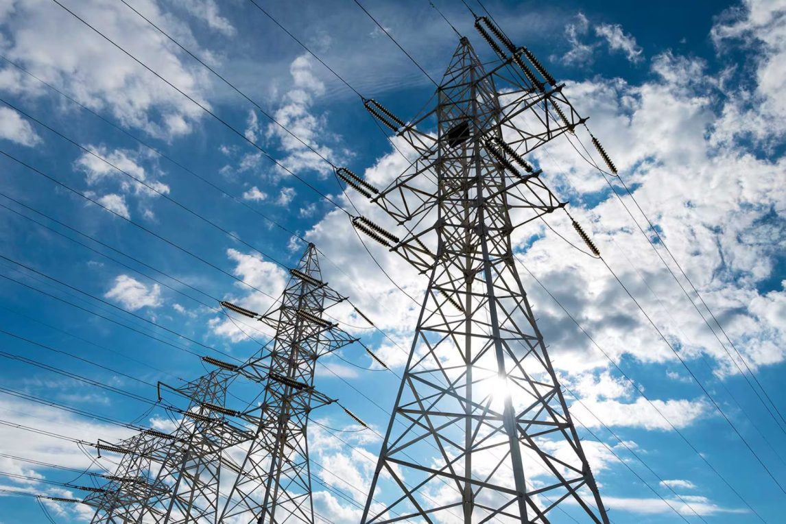 Tras un colapso de tensión: el servicio se restablece en la mayoría de los barrios de Capital y La Banda