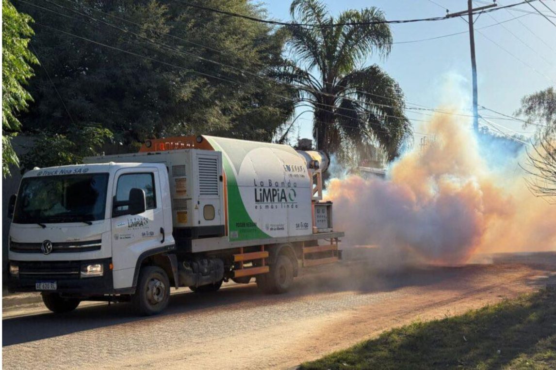 La Banda intensifica los trabajos de fumigación en los barrios