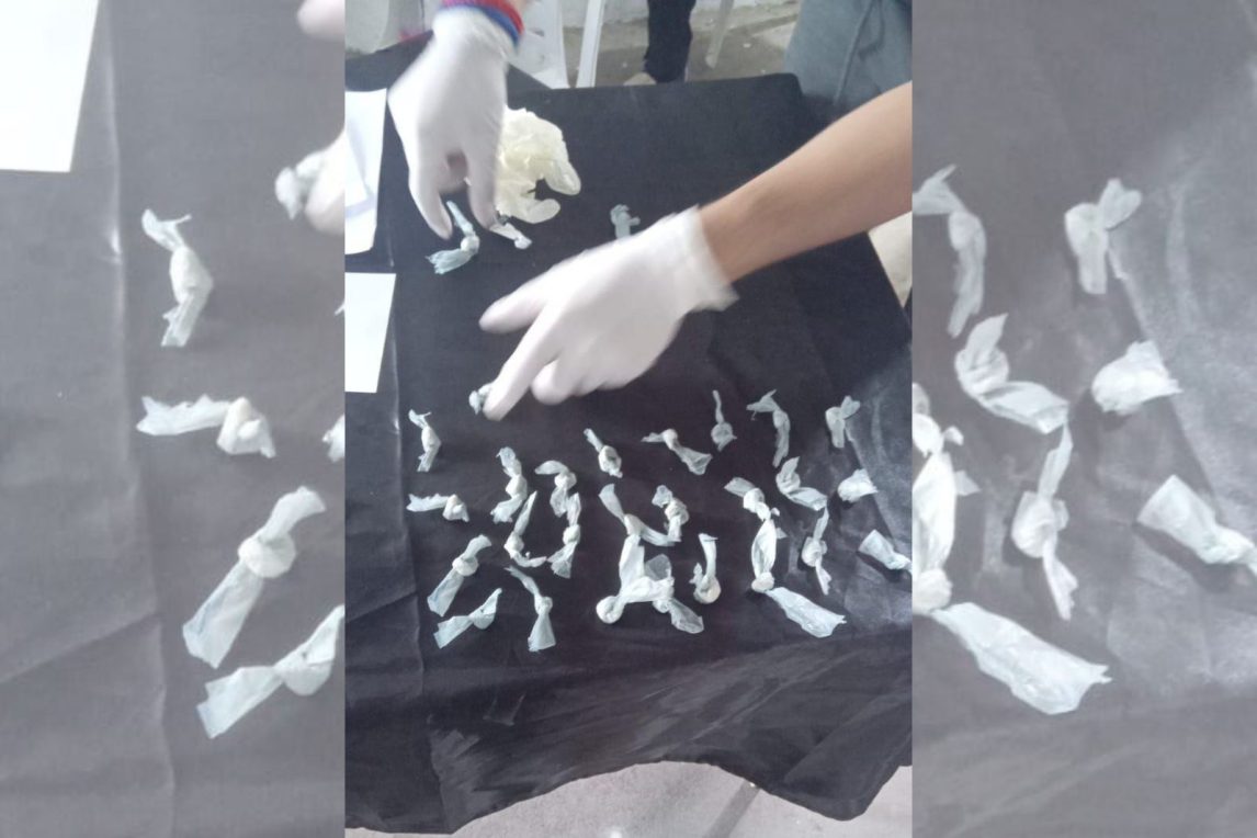 Interceptan cocaína en el ingreso a un club en Pinto