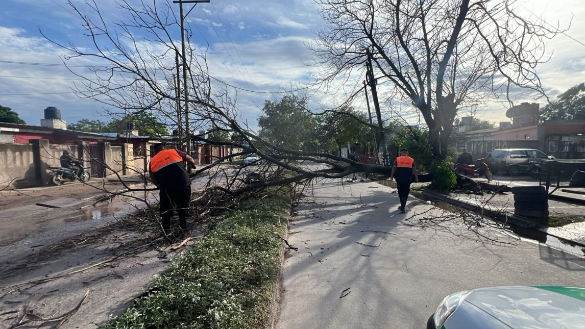 Reclamos: el B° El Rincón de La Banda lleva más de 12 horas sin luz y hay preocupación