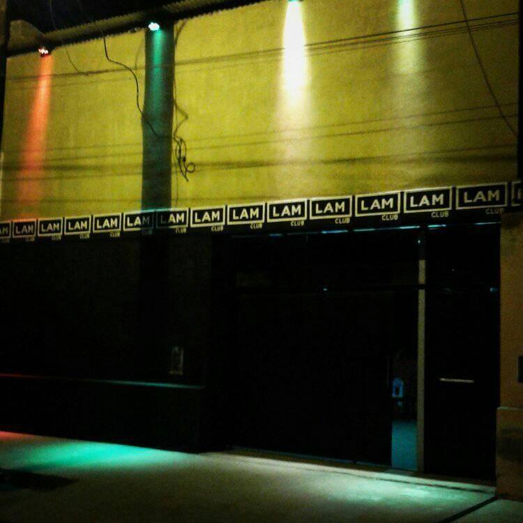 Suncho Corral: Quedó tomando, agredió a los que salían de un boliche y amenazó a la policía