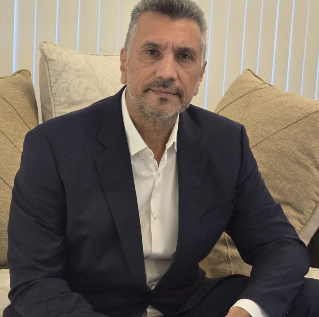 El empresario loretano Suárez Melean, dueño de “El Hornito Santiagueño”, estará hoy en el podcast “La Fábrica”