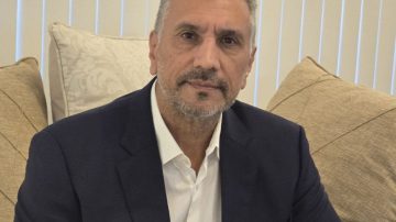 El empresario loretano Suárez Melean, dueño de “El Hornito Santiagueño”, estará hoy en el podcast “La Fábrica”