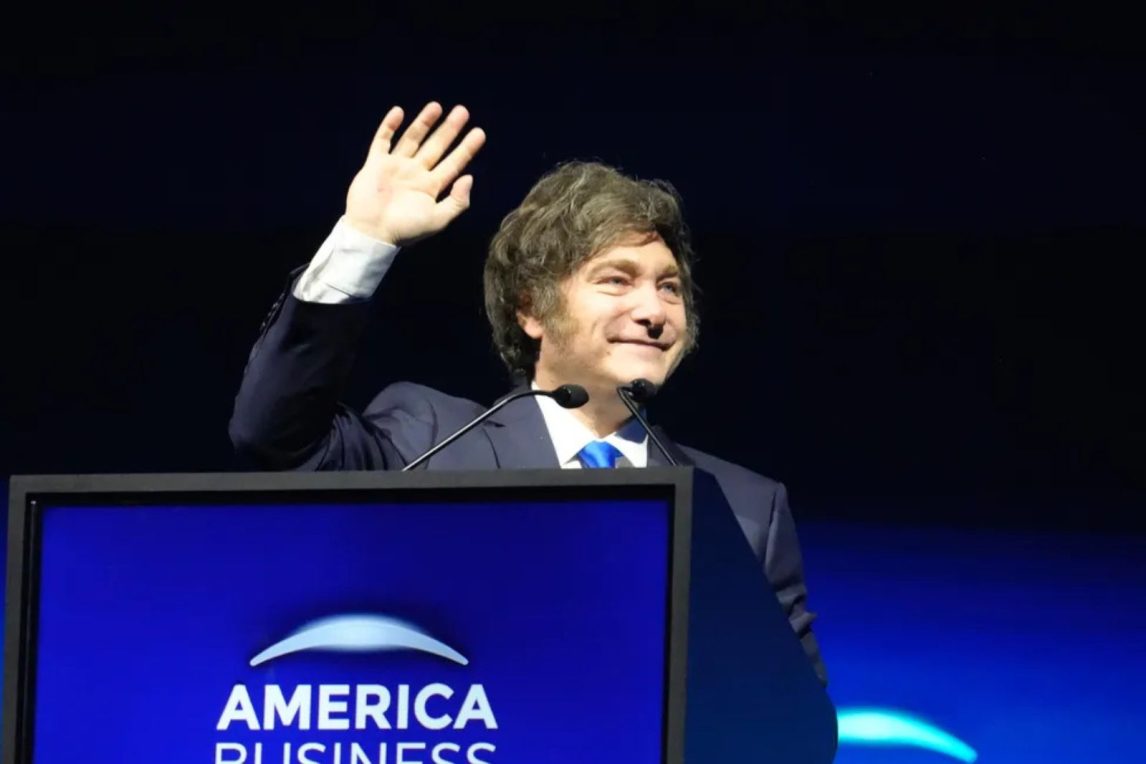 Milei desmintió el fin del monotributo: “Son mentiras y operaciones de delincuentes”