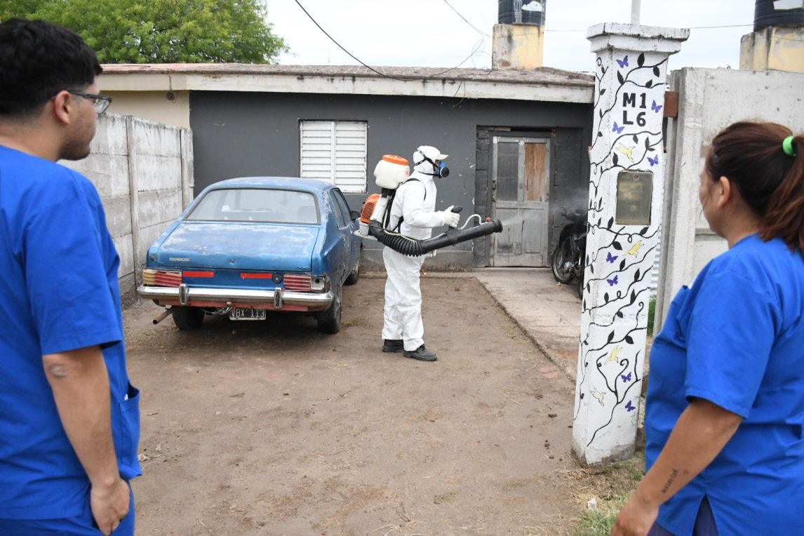 Realizaron un nuevo operativo de prevención del dengue en el barrio Independencia