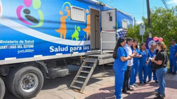 Realizaron acciones preventivas contra el cáncer de mama en el barrio Francisco de Aguirre