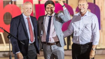 Pullaro aseguró que Santa Fe paga incluso “por debajo de los precios de lista” por medicamentos