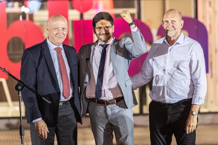 Pullaro aseguró que Santa Fe paga incluso “por debajo de los precios de lista” por medicamentos