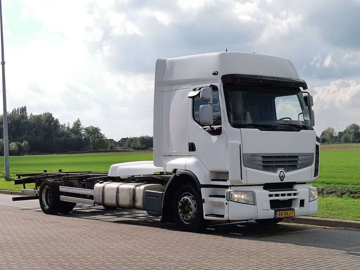 Vendió un camión, le pagaron con cheques sin fondos y encontró al vehículo retenido por la Policía Federal