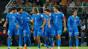 El Atlético de los argentinos recibe al Sevilla con la mira puesta en la cima de La Liga