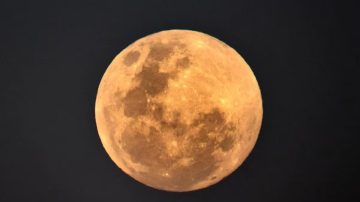 La superluna más grande del año aparecerá en breve en Santiago