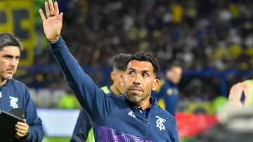 Tevez: “Uno siempre sueña con dirigir a Boca” y una frase que baja tensiones con Riquelme