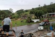 Dos tornados dejaron severos destrozos en Misiones y Brasil