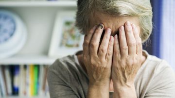 Se ganó la confianza de una jubilada y cuando no le quiso dar dinero la sometió a una brutal paliza