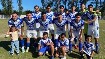 Vélez de San Ramón goleó y se convirtió en el primer clasificado a la segunda fase del Torneo Regional Federal