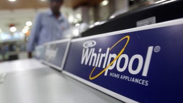 Whirlpool anunció el cierre de su planta en Pilar y dejó “en la calle” a más de 200 trabajadores