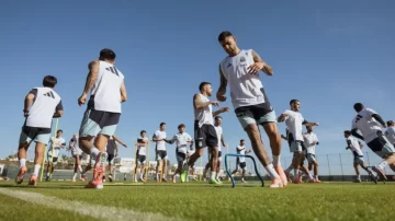 Argentina cierra el año con Messi y caras nuevas ante Angola