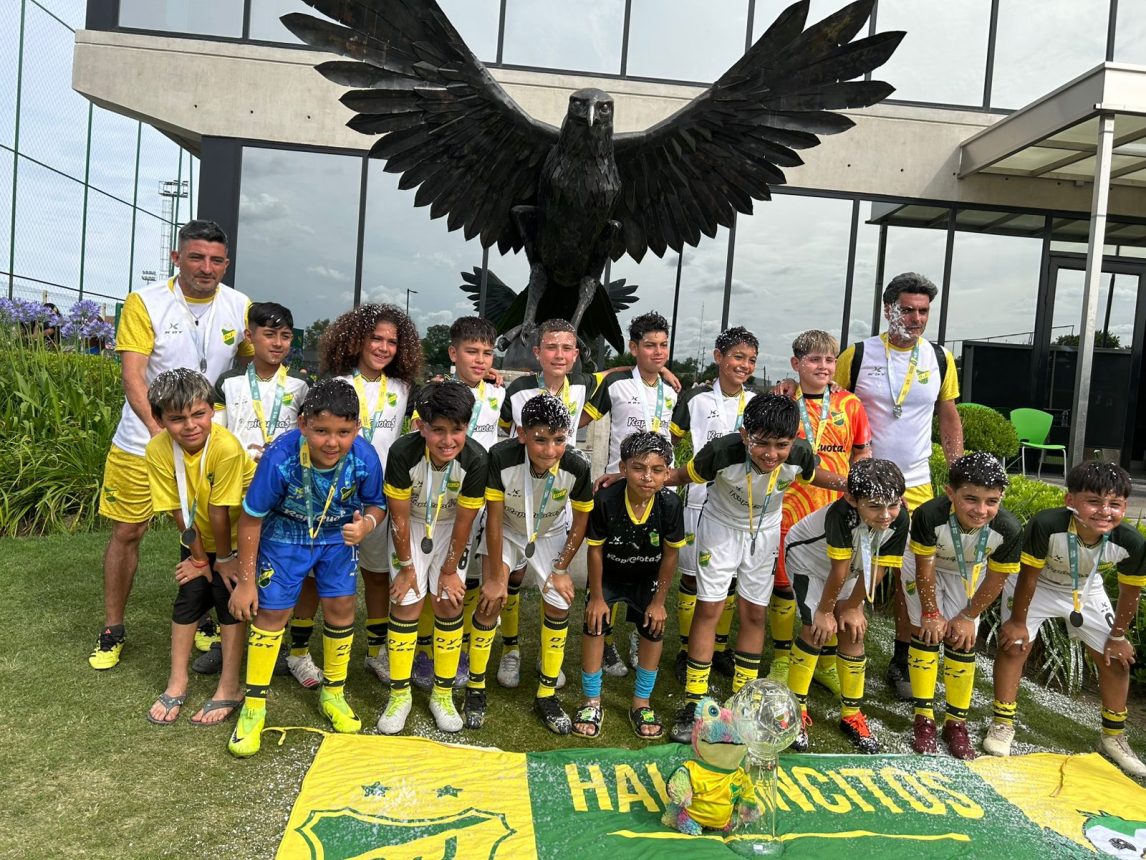 Fútbol, emoción y gloria: los Halconcitos se coronaron en el predio de Defensa y Justicia