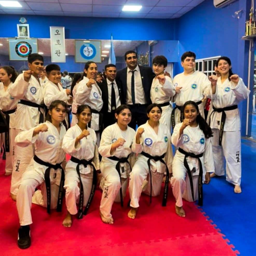 Taekwondo: nueva mesa de examen en la sede central de Oro Kwan