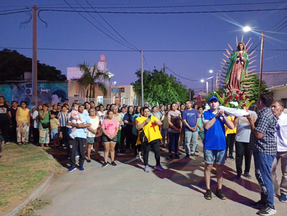 FOTOS. Emotiva fiesta patronal de la Virgen de Guadalupe con amplia participación de vecinos