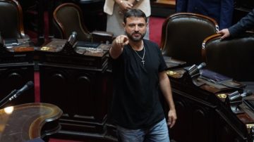 Tensión en el Congreso: el desafío de Juan Grabois a Javier Milei durante la jura de diputados