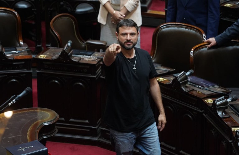 Tensión en el Congreso: el desafío de Juan Grabois a Javier Milei durante la jura de diputados
