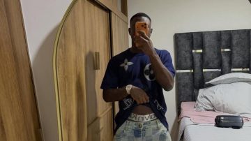 Polémico posteo de Marino Hinestroza antes de llegar a Boca: una foto con un cuchillo desató críticas