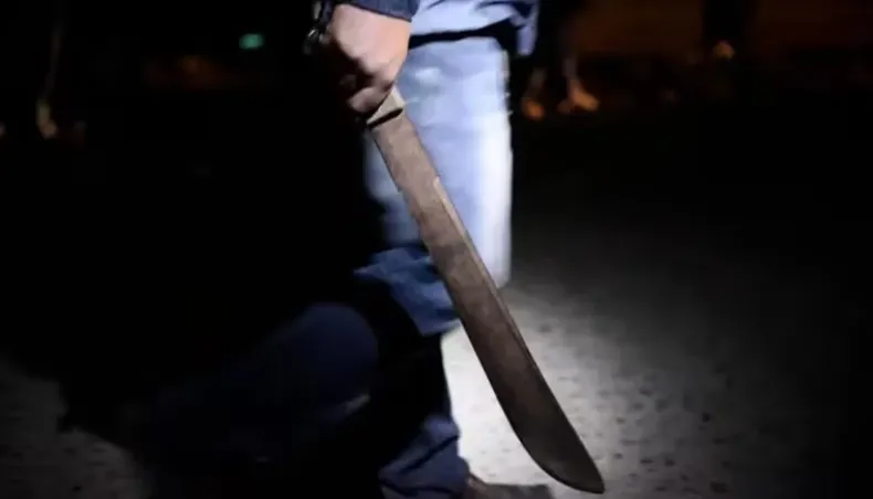 Un hombre resultó lesionado con un machete tras una gresca entre vecinos en el Campo Contreras