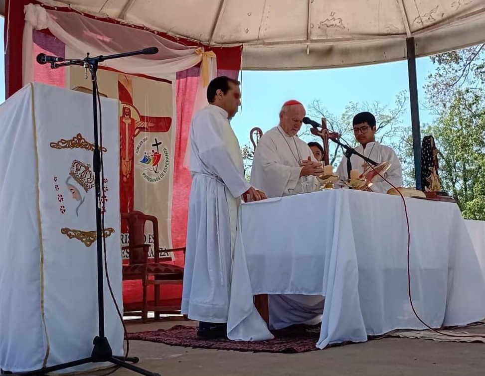 Fiesta patronal por la Virgen del Valle en el B° Huaico Hondo con gran acompañamiento de fieles