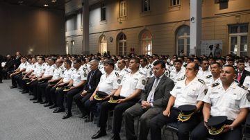 Vocación y servicio: la policía de Santiago del Estero distinguió a sus efectivos en el Fórum